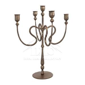 Bougeoir en fer forgé de qualité supérieure fait à la main avec un savoir-faire de forgeron complexe pour des intérieurs intemporels et classiques - Product Image 5