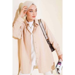 เสื้อเชิ้ตสีเบจมีกระดุมคอขนาดใหญ่ - Product Image 3