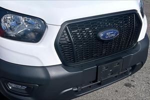 Fourgon utilitaire Ford Transit-150 d'occasion 2023 - Prêt à être expédié - Product Image 4