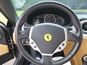 Ferrari 612 Scaglietti d'occasion 2005 en excellent état, prêt à être expédié - Product Image 2