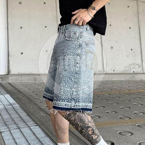 Venta en línea Cintura elástica Pantalones cortos deportivos de secado rápido para Fitness Hecho en Pakistán Pantalones cortos con diamantes de imitación - Product Image 5