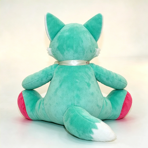 Peluche renard vert menthe personnalisée, adorable peluche renard, peluche renard avec nœud blanc, peluche renard assis, peluche renard douce. - Product Image 2