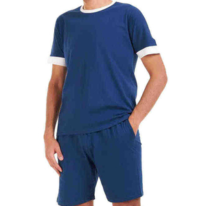 Ensemble de vêtements de sport d'été respirants pour hommes personnalisés par OEM-T-shirts et shorts en coton de différentes couleurs avec motif imprimé - Product Image 4