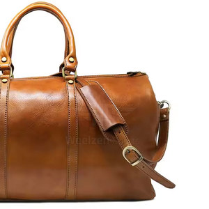 Sacs en cuir élégants de qualité supérieure pour hommes, design durable pour le bureau, les voyages, l'usage quotidien et un style de vie moderne. - Product Image 4
