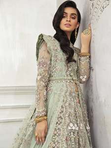 Lehenga de mariée indien brodé lourdement – Kurti Lehenga Choli vert, tenue de mariage, vêtements de mariée pakistanais - Product Image 3