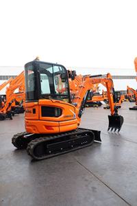 0.08m3 Capacité 2.6ton CDM6025 Mini Diggers Contrôle pilote hydraulique Noyau de moteur de voie en caoutchouc - Product Image 5