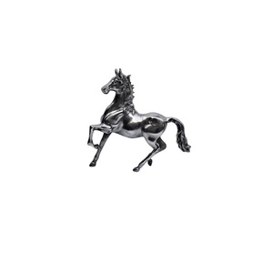 Caballo corriendo decorativo para Decoración de mesa, artículo de vajilla de aluminio con acabado pulido para suministros funerarios. - Product Image 1