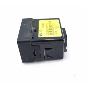 INTERFAZ DE PUERTO USB/INGRESO AUXILIAR HYUNDAI i20 Serie 96120-C7500 (20>) - Product Image 3