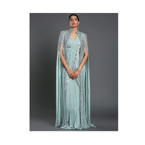 CL เสื้อสเวตเตอร์ผ้าส่าหรีแบบดั้งเดิมผ้าจอร์เจียแบบคลาสสิกพร้อมดีไซน์จีบสวยสำหรับงานแต่งงานส่าหรีจากอินเดีย - Product Image 1