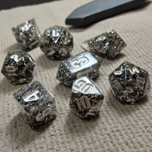 ชุดลูกเต๋าเรซิ่นแบบกำหนดเอง |   ลูกเต๋าหลายเหลี่ยมทำมือ ขอบคม สำหรับเกม DND, Pathfinder และ RPG - Product Image 6
