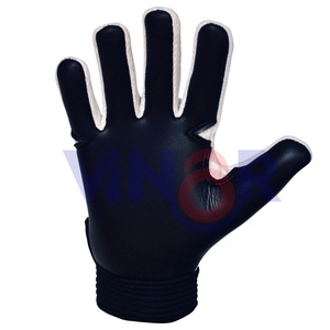 Gants de football gaélique personnalisés de la meilleure qualité, cuir respirant, latex, imprimé tendance, prix bas, concevez vos propres gants de football gaélique - Product Image 3
