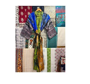 กิโมโนผ้าบาติกชุดกิโมโนยาวสีเทาเสื้อคลุมมัดย้อมชุดกิโมโนสำหรับบุรุษกิโมโนสไตล์โบโฮชุดกิโมโนสำหรับสตรีชุดใส่ไปพักผ่อนชุดกิโมโนยาว - Product Image 1