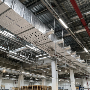 Toile en fibre <span class=keywords><strong>de</strong></span> verre laminée <span class=keywords><strong>avec</strong></span> feuille d'aluminium, tissu isolant résistant aux hautes températures et ignifuge, barrière contre l'humidité pour entrepôt - Product Image 2