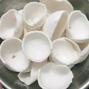 Viande de noix de coco surgelée de qualité supérieure, chair de noix de coco naturelle IQF pour smoothies, desserts, boulangerie et exportation mondiale // Mme Lily Ngo - Product Image 4