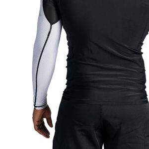 <b>Men</b> <b>Rash</b> <b>Guard</b> Sports Wear Solid Color Custom Logo Printing Breathable <b>Rash</b> <b>Guards</b> Latest Design Long Sleeves <b>Rash</b> <b>Guard</b> - Product Image 4