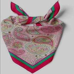 Bandana fait main personnalisable avec logo imprimé – Foulard carré en coton de qualité supérieure, élégant et tendance, autres foulards - Product Image 3