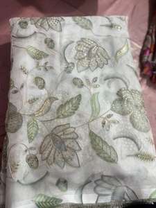 Tissu en soie Taby respirant et écologique, très brodé, motif floral et feuilles, idéal pour la mode de boutique – Vente chaude - Product Image 3