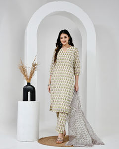 Conjunto de traje de algodón con estampado floral hecho a mano, ecológico, informal, de verano, para mujer, con dupatta. |   Ropa Étnica Elegante |   Suministro al por Mayor - Product Image 5