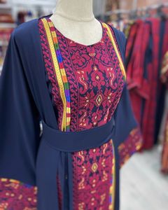 Vestido Tradicional Palestino de Satén Recto de Primera Calidad para Mujer, Ropa Lujosa y Transpirable para Bodas, Celebraciones y Fiestas - Product Image 2