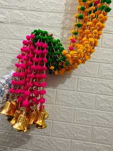 พวงมาลัยปอมปอมปอมหลากสีห้อยกับระฆังตกแต่งบ้านทำด้วยมือของตกแต่งคริสมาสต์ของอินเดียงานแต่ง Diwali - Product Image 2