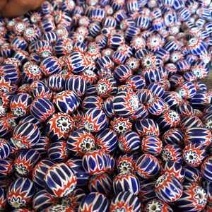 Nouvelles perles de fantaisie multicolores tendance beaux mélanges de perles de verre au chalumeau en cristal pour la fabrication de bijoux de différentes tailles - Product Image 3