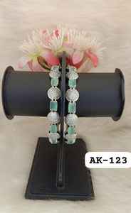 ชุดกำไลข้อมือแฟชั่นทำมือสุดพิเศษสำหรับผู้หญิงเครื่องประดับที่มีเอกลักษณ์สำหรับงานแต่งในโอกาสพิเศษและของขวัญที่หรูหรา - Product Image 2