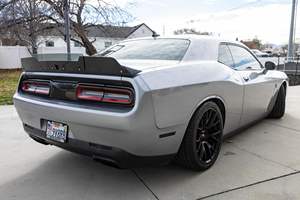 Dodge Challenger SRT Hellcat 2016 d'occasion, moteur V8 suralimenté, nombreuses modifications - Product Image 3