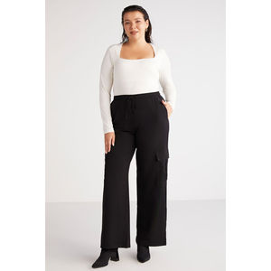 ETHIQUET Aadabb Blus Wanita Ukuran Besar Slim Fit Slim Cut Body-Hugging Kerah Kotak Lengan Panjang Ukuran Besar - Product Image 4