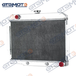 Radiador de aluminio GTGMOTO de 3 filas para <span class=keywords><strong>Jeep</strong></span> CJ5 CJ6 <span class=keywords><strong>CJ7</strong></span> Scrambler 3.8L 4.2L 1972-1986 CC1919 Radiador - Product Image 1