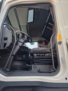 Volvo FH 460 4x2 tout-terrain diesel boîte de vitesses automatique 2013 - Product Image 4