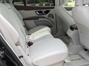 Offre Spéciale : Mercedes-Benz EQS SUV 580 AWD Noir d'occasion 2023 - Prêt à être expédié - Product Image 3