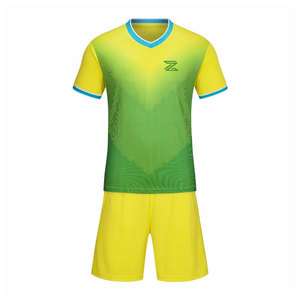 Uniforme de football personnalisé de haute qualité, respirant et à séchage rapide, vêtements de football, uniforme de football - Product Image 1
