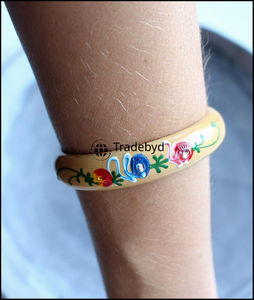 Bracelets de mode en bois durables, ensembles de bracelets éthérés à l'aspect ethnique tribal pour boutiques écologiques Tradebyd - Product Image 5