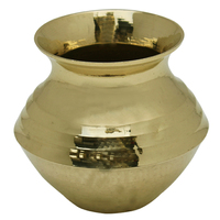 Pot à eau ou à couleur en laiton artisanal pour Puja, pot à plantes en design incurvé et style personnalisé avec emballage haut de gamme