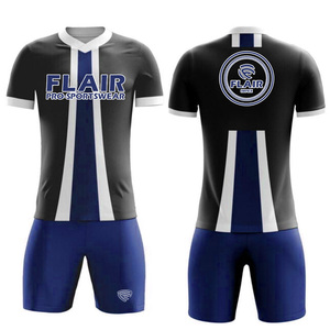 La mejor calidad, diseño personalizado, transpirable, comodidad, conjuntos de uniformes de camiseta de fútbol, servicio OEM para jóvenes, jugadores masculinos, corte automatizado - Product Image 4