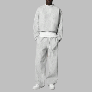 Conjunto de Dos Piezas con Cuello Redondo Estilo Corto, Chaqueta de Nailon con Cremallera y Pantalones Deportivos Personalizados para Hombre - Product Image 5