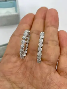 Boucles d'oreilles pendantes en plaqué or jaune 14 carats avec diamant Tishya vintage pour femme - Product Image 6