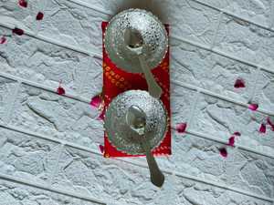 ชุดชามทองเหลืองชุบเงินทำด้วยมือเยอรมันถาดช้อนกล่องแบนดานิบรรจุภัณฑ์ของขวัญสำหรับงานแต่งงานงานดิวาลีจบการศึกษา - Product Image 5