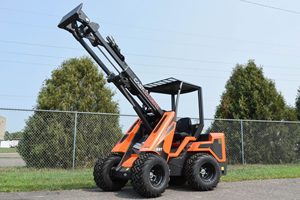 Acheter des chargeuses sur pneus 23T CHARGEUSES COMPACTES AVEC TRACTION 4X4 - Product Image 2