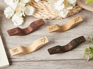 ที่ตั้งหนังสือทำจากไม้แบบกำหนดเองสำหรับที่พักหนังสือที่คั่นหนังสือทำจากไม้สามเหลี่ยมที่คั่นหนังสือของตกแต่งบ้านที่สง่างาม - Product Image 3