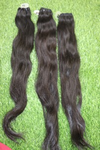 Extensiones de Cabello Natural Virgen Indio Remy de Alta Calidad, Color Natural, Ondulado Sedoso, con Cutícula Intacta, Sin Químicos - Product Image 5