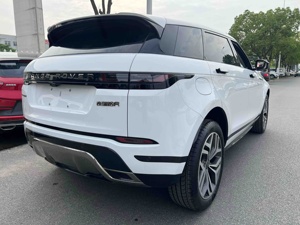 Véhicule d'occasion très demandé pour 2024 : Range Rover Evoque L Ultimate 100-150 ch 2.0L Turbo Diesel Automatique Sièges en Cuir SUV à vendre - Product Image 4