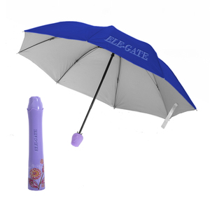 Ombrello Pieghevole da Viaggio con Nylon 190T e 8 Stecche, Manico a Forma di Fiore e Custodia in Plastica, Design a Tre Pieghe - Product Image 5