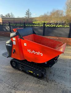 Envío Gratis: Mini Dumper de Orugas Kubota KC70VHD-4, Camión Volquete Diésel de 9.4 PS, Capacidad de Carga de 550 kg, Descarga a 1.35 m de Altura - Product Image 2