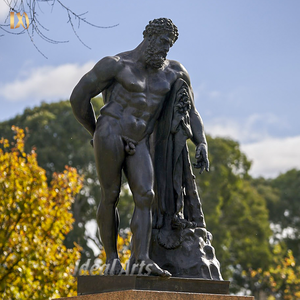 Statue d'Hercule en bronze de taille réelle en fonte héros grec ancien tenant une peau de lion pour jardin ou place - Product Image 1
