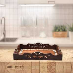 Plateau en bois d'acacia avec poignées pour servir des boissons, du thé, des desserts, le dîner, le petit-déjeuner 30,48 cm X 30,48 cm X 4,06 cm - Product Image 3