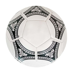Balón de fútbol ligero de tamaño personalizado de alta calidad, entrenamiento deportivo al aire libre, cuero PU promocional hecho en Pakistán - Product Image 4