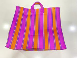 Bolsas de playa y cosméticos recicladas con telar manual de moda respetuosas con el medio ambiente personalizadas estuches de compras a rayas tejidos de plástico con cremallera reutilizables - Product Image 3