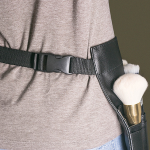 Riñonera de maquillaje más vendida, portátil, hecha a mano, PU, brocha de maquillaje, herramienta de almacenamiento, bolsas de embalaje a precio exclusivo - Product Image 4