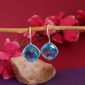Boucles d'oreilles pendantes ART PALACE en topaze bleue taille coussin - Fermeture à crochet en argent hypoallergénique pour tous les jours et occasions spéciales - Product Image 2